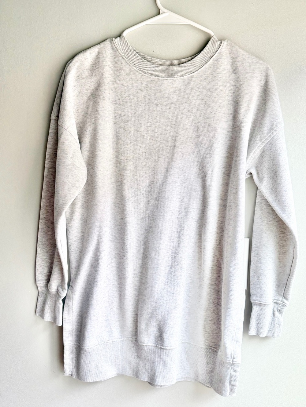 Old Navy Women’s Lightweight Crewneck Sweatshirt  - Light Gray